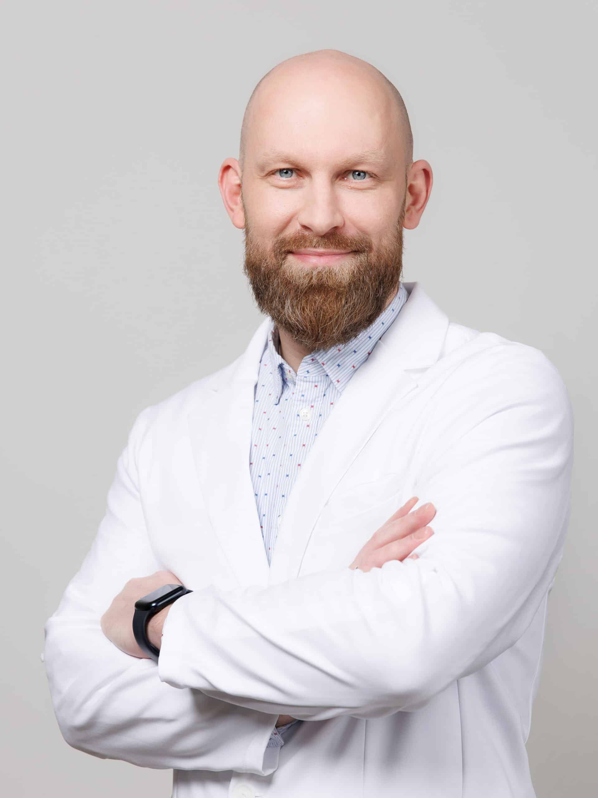 Dr. Martynas Lukšta
